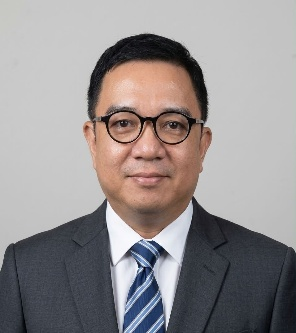 Dhonn Q. Tomas, RMT